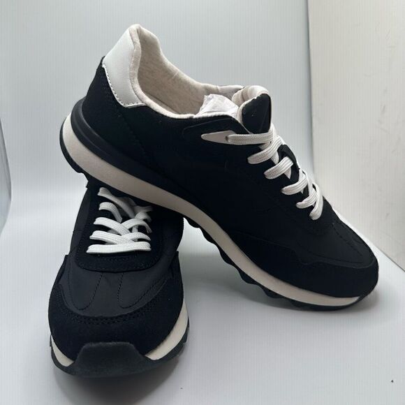 CUSHIONAIRE Women's lace up Nylon Sneaker +Comfort Foam 8 BLACK - Picture 6 of 7